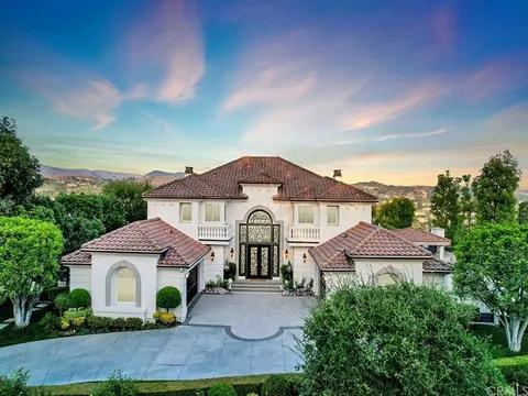 Zhongkai Wang, real estate agent in Rancho Santa Margarita