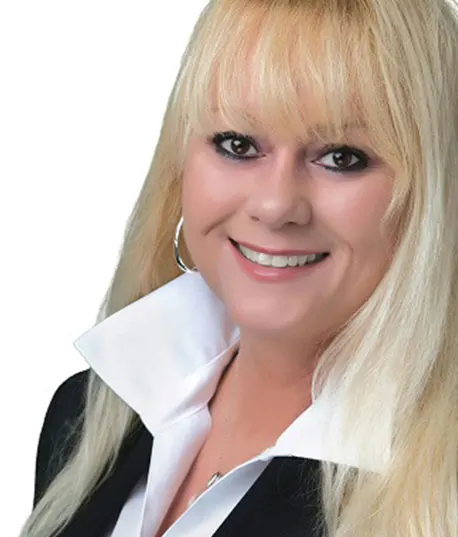 Roylynn Welch, real estate agent in Corona