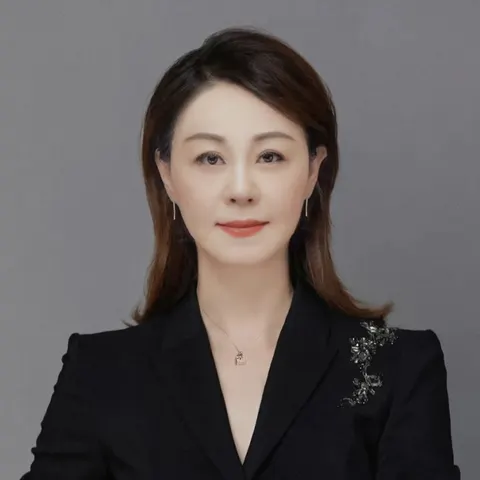 Ruoying Yueh, real estate agent in Irvine