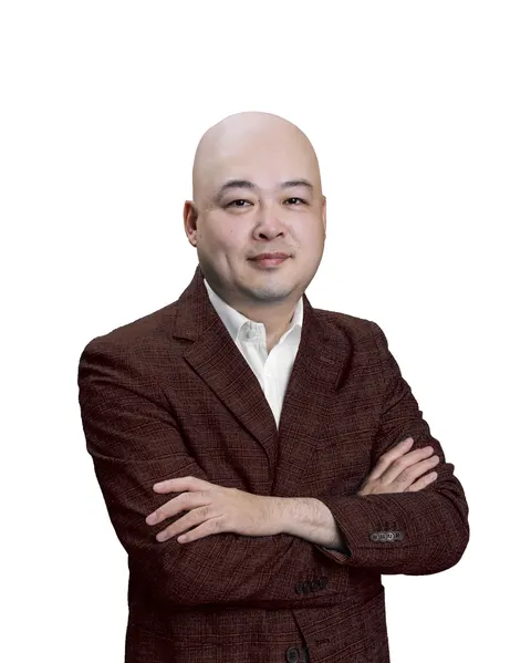 Yueming Zhang, real estate agent in Irvine