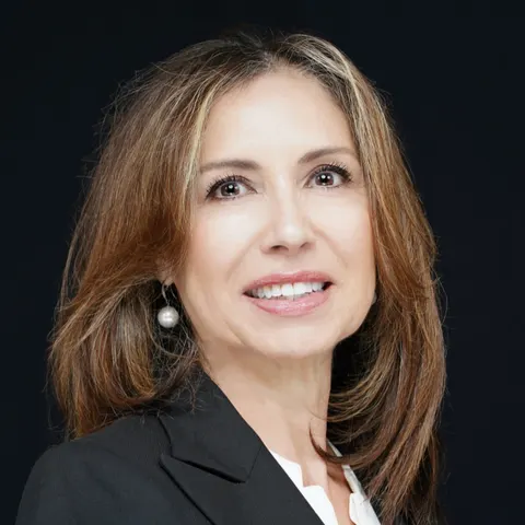 Lizett Stevenson, real estate agent in Pasadena