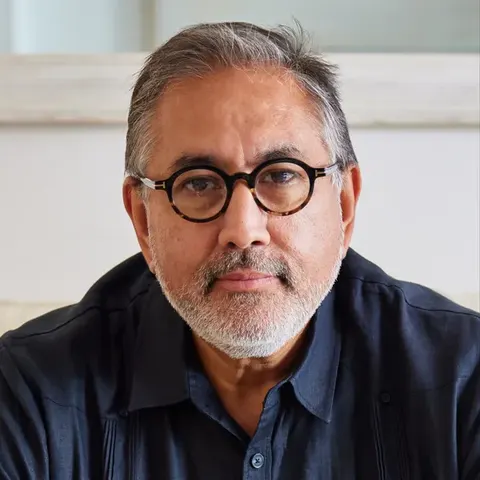 Edward Uriarte, real estate agent in Downey