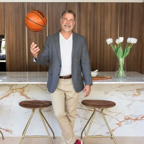 Del Lile, real estate agent in Altadena