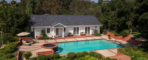 Julia Kwon, real estate agent in Pasadena