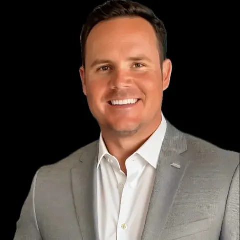 Travis Buhl, real estate agent in Glendale