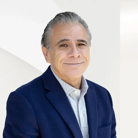 Daniel Gomez, real estate agent in Los Angeles
