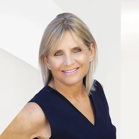 Sonda Mayer, real estate agent in Tujunga