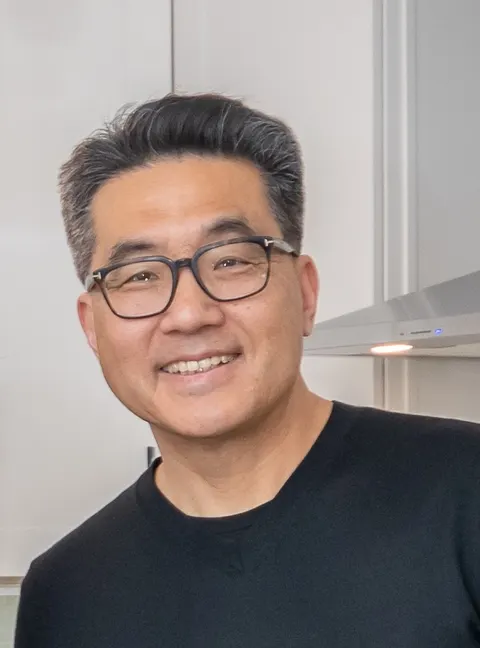 Jin Kwon, real estate agent in La Canada Flintridge