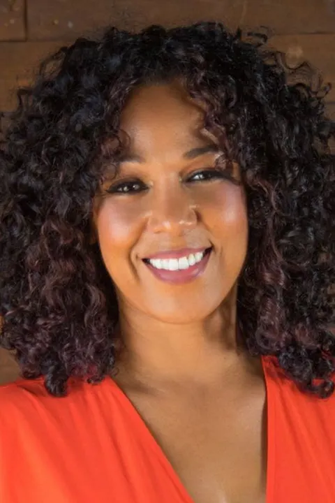 Meredith Mcclain, real estate agent in Altadena