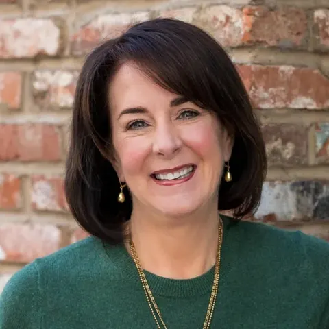Caroline Purvis, real estate agent in Pasadena
