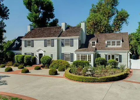Vivian Suarez, real estate agent in Glendale