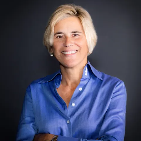 Rita Whitney, real estate agent in Pasadena