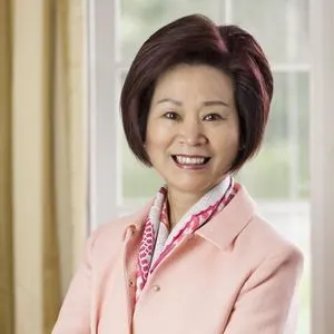Sabrina Wu, real estate agent in Pasadena