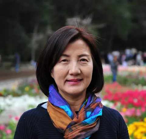 Helen Whang, real estate agent in La Canada Flintridge