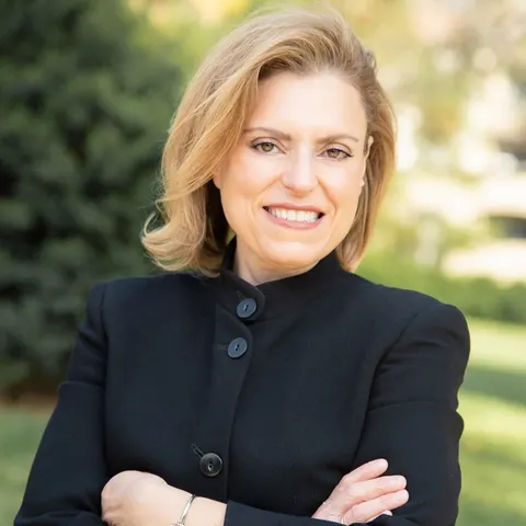 Lara Arslanian, real estate agent in Pasadena