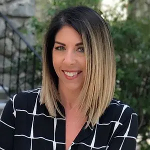 Kerri Lewin, real estate agent in La Canada Flintridge