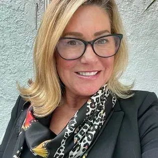 Michele Giffin, real estate agent in Pasadena
