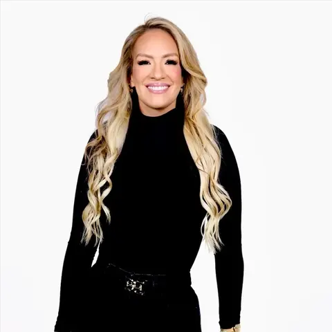 Rose Alvarez, real estate agent in Whittier