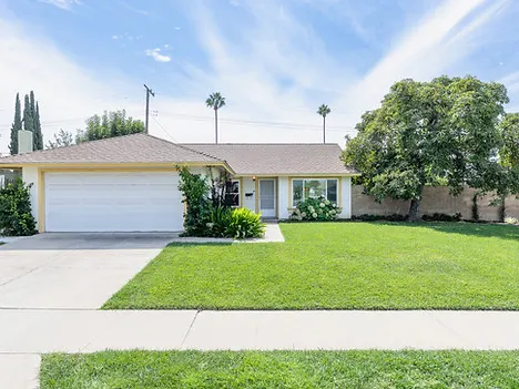Karen Azling, real estate agent in Orange