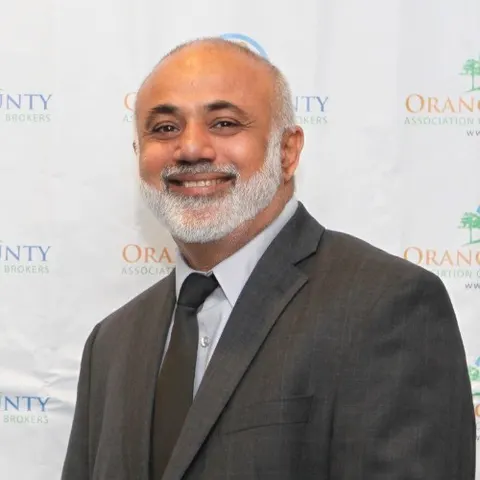 Aleem Bilwani, real estate agent in Anaheim Hills