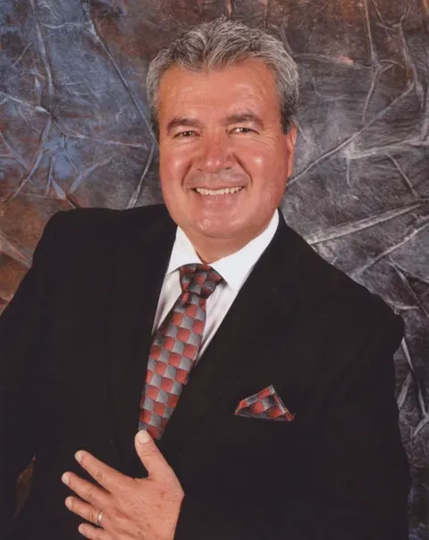 Hector Calderon, real estate agent in Santa Ana