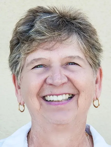 Verna Chumley, real estate agent in Seal Beach