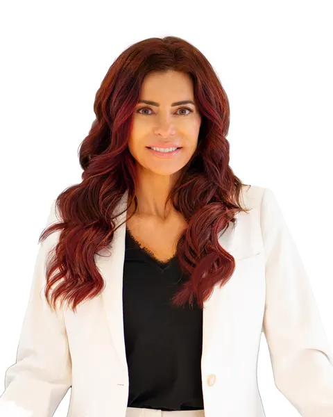 Lauren Coombs, real estate agent in Long Beach
