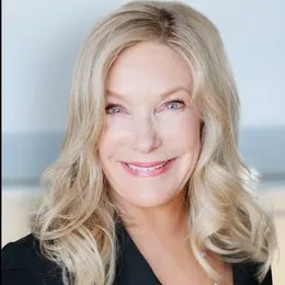 Jane Do, real estate agent in Santa Ana