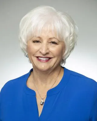 Shirley Owens, real estate agent in Glendale