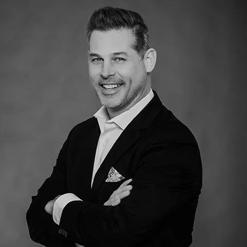 Jeromy Robert, real estate agent in Pasadena
