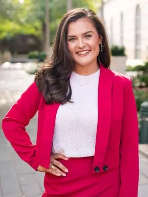 Bailey Hall, real estate agent in Glendale
