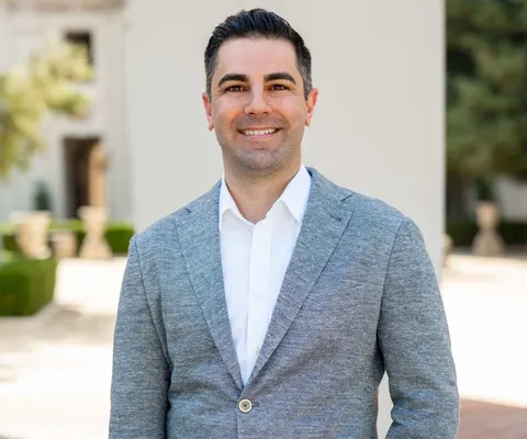 Justin Bono, real estate agent in Los Angeles
