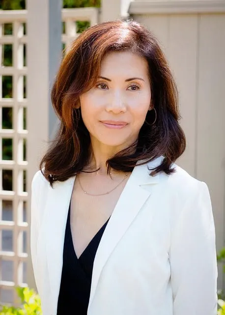 Amion Burton, real estate agent in Los Angeles