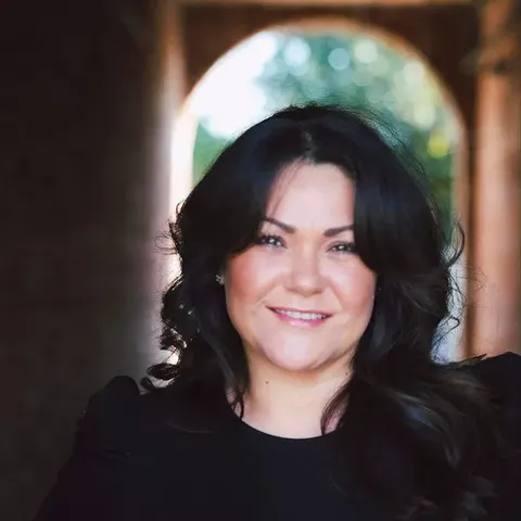 Sandra Ponce, real estate agent in Whittier