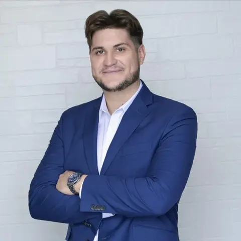 Michael Fernandez, real estate agent in Long Beach