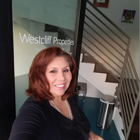 Yvonne Flores, real estate agent in Santa Ana