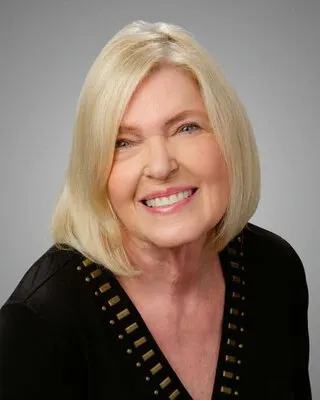 Ellen Glasser, real estate agent in Tustin
