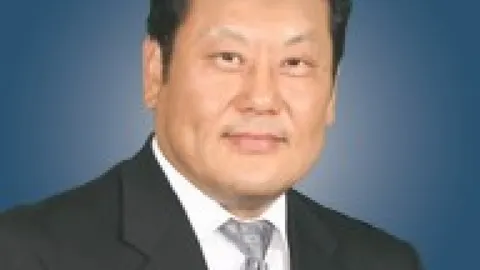 Richard Han, real estate agent in Long Beach