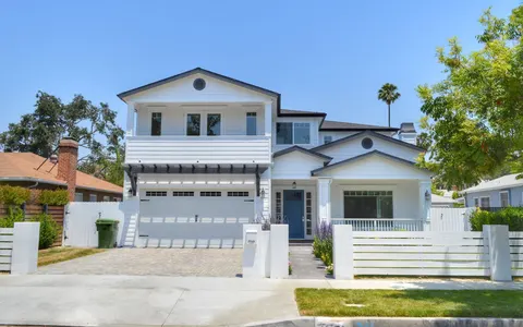David Harbison, real estate agent in Long Beach