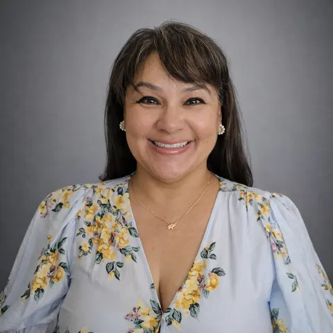 Imelda Hernandez, real estate agent in Anaheim