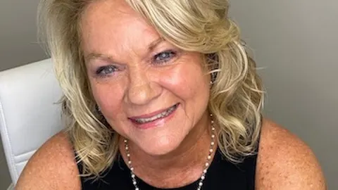 Theresa Olson, real estate agent in Bakersfield