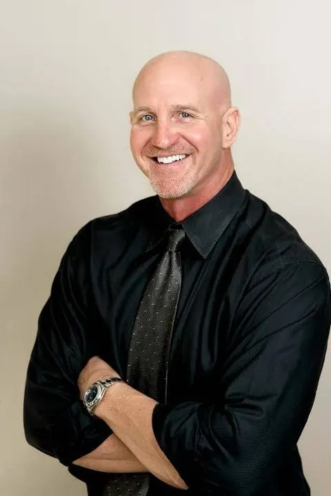 Bart Tipton, real estate agent in Bakersfield