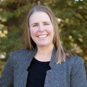 Molly Murphy, real estate agent in Nipomo
