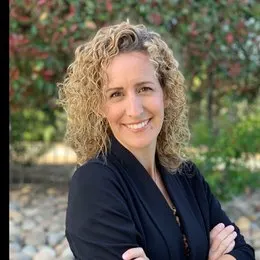 Anne Marie Corona, real estate agent in Santa Maria