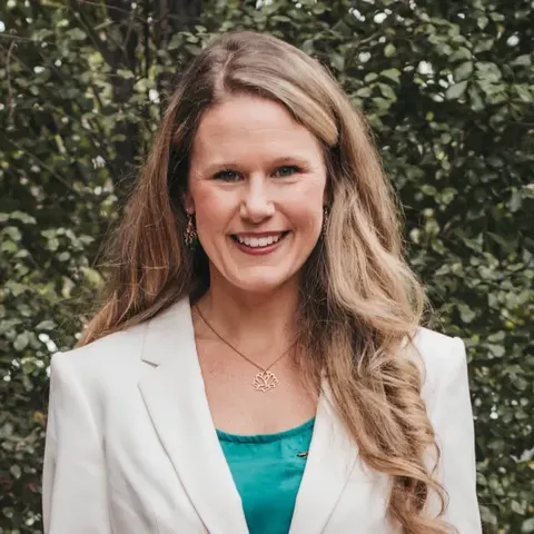 Jessica Padilla, real estate agent in San Luis Obispo