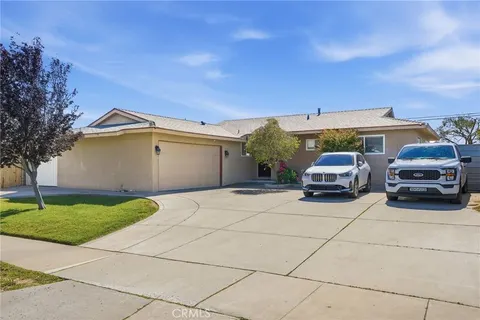 Nicole Kale Miller, real estate agent in Santa Maria
