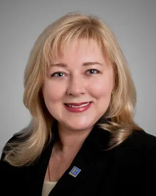 Olga Keyes, real estate agent in Santa Ana