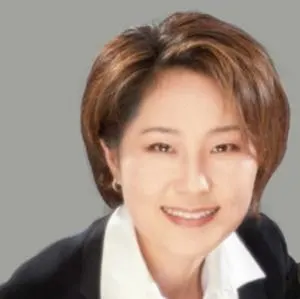 Veronica Lee, real estate agent in Irvine