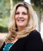 Lynda Barrett, real estate agent in Whittier