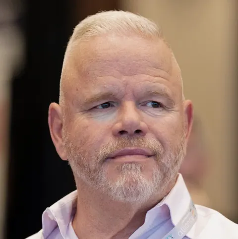 Kenneth Osborn, real estate agent in Long Beach